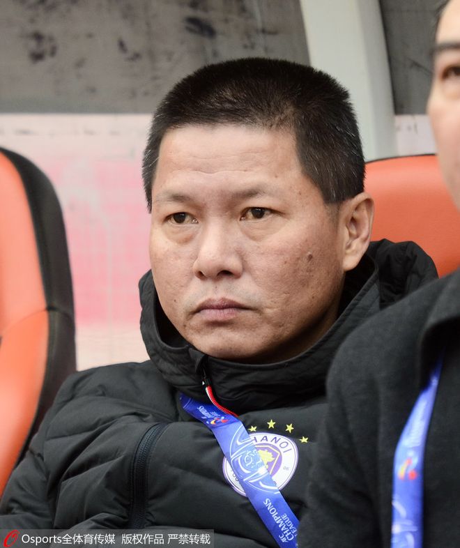 开云体育-赛后体能课后，埃因霍温调整名单备战亚冠，媒体盛赞，资深球员宣示担当的简单介绍