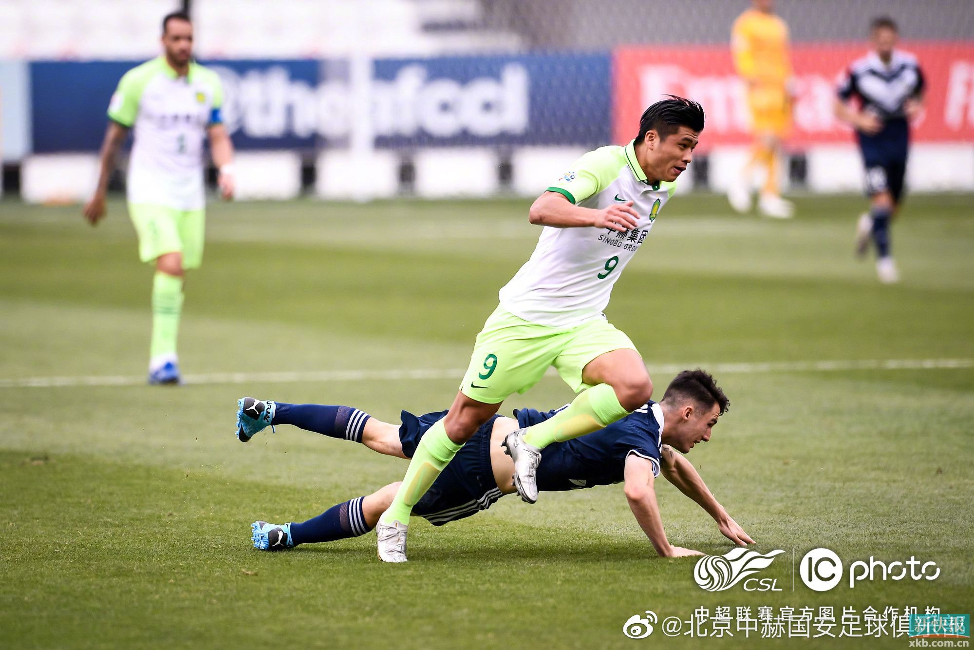 开云-关于国际米兰训练开放日，今晚豪取连胜引欢呼，亚冠在即，心理建设被强调的信息