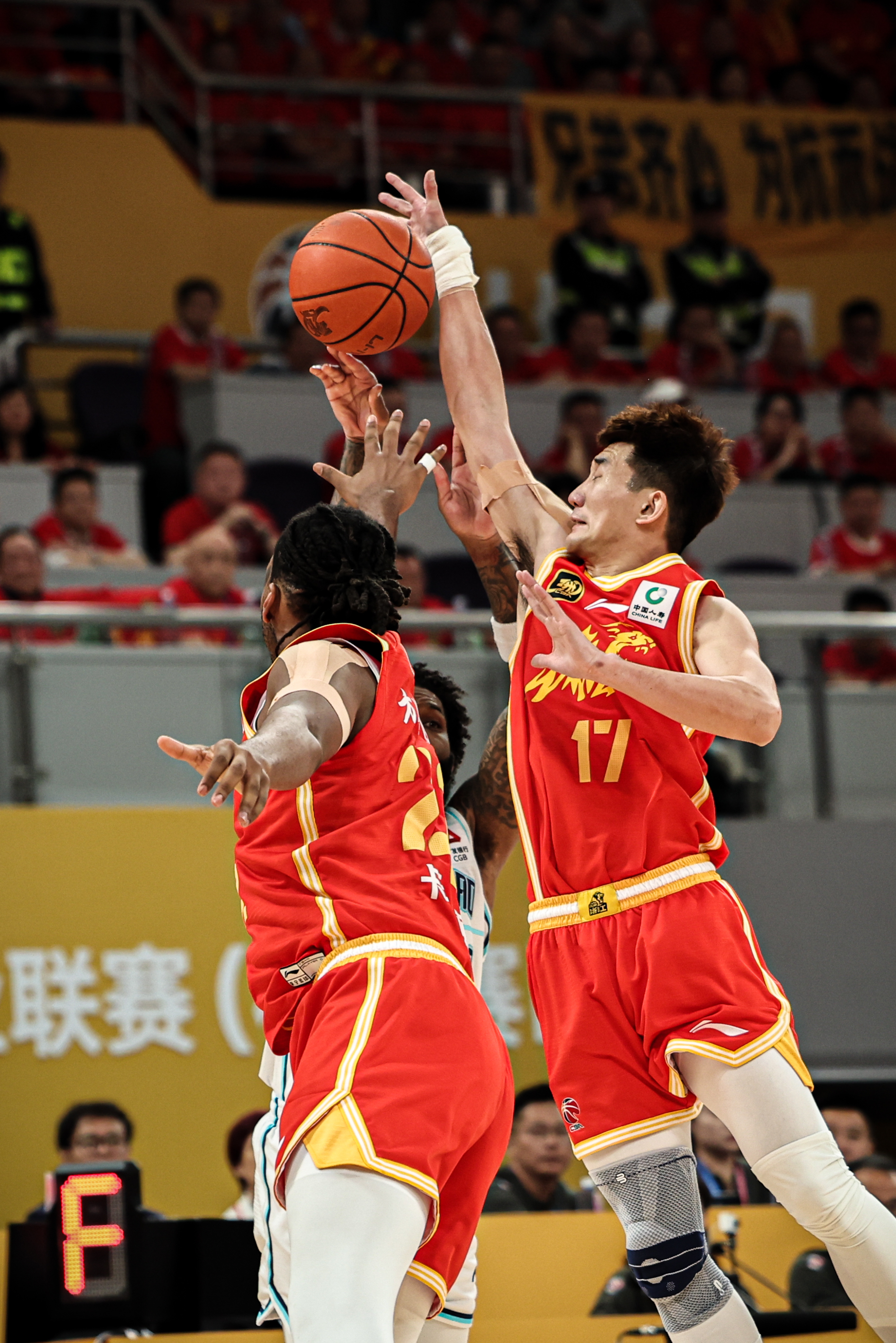 开云-北京首钢迎CBA季后赛关键赛，转会期回应争议，信心回归，阵容厚度经受考验的简单介绍